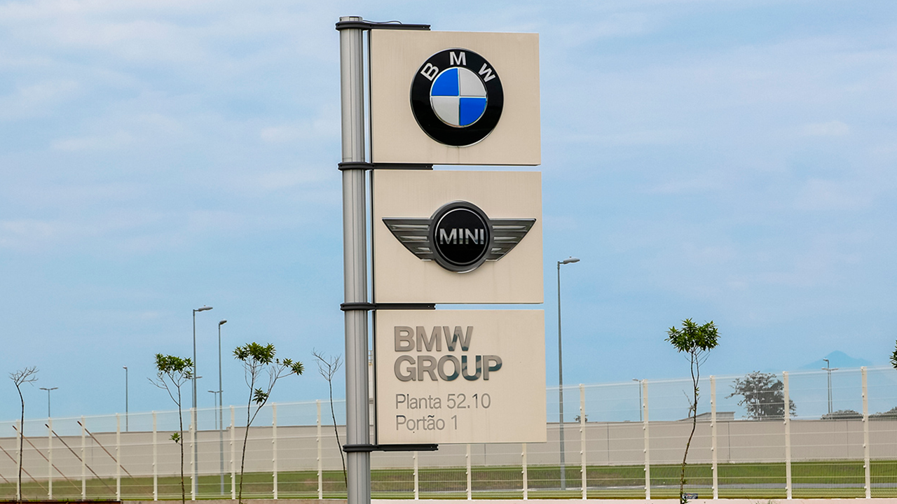 bmw-careers-araquari-bmw-office-it.png